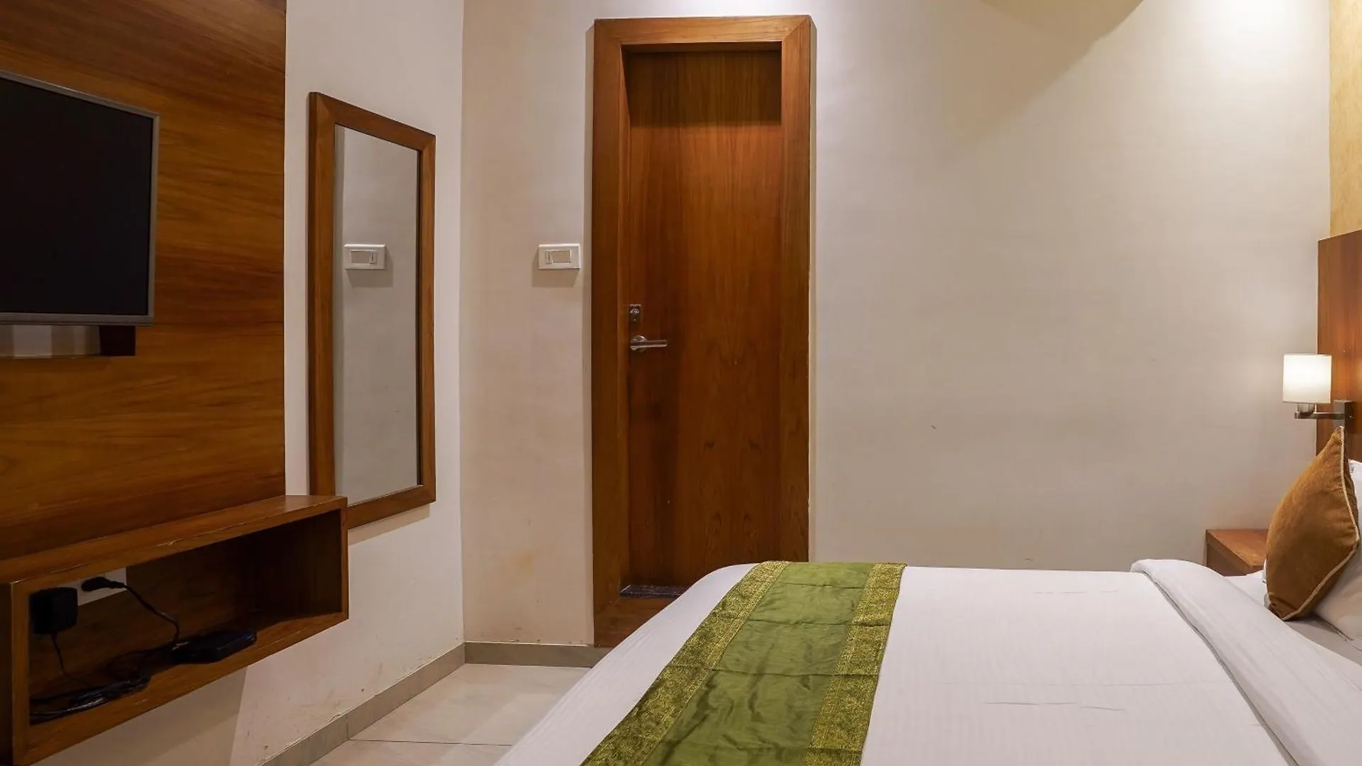 Hotel Airport Tulip Suites Near Delhi Airport New Delhi