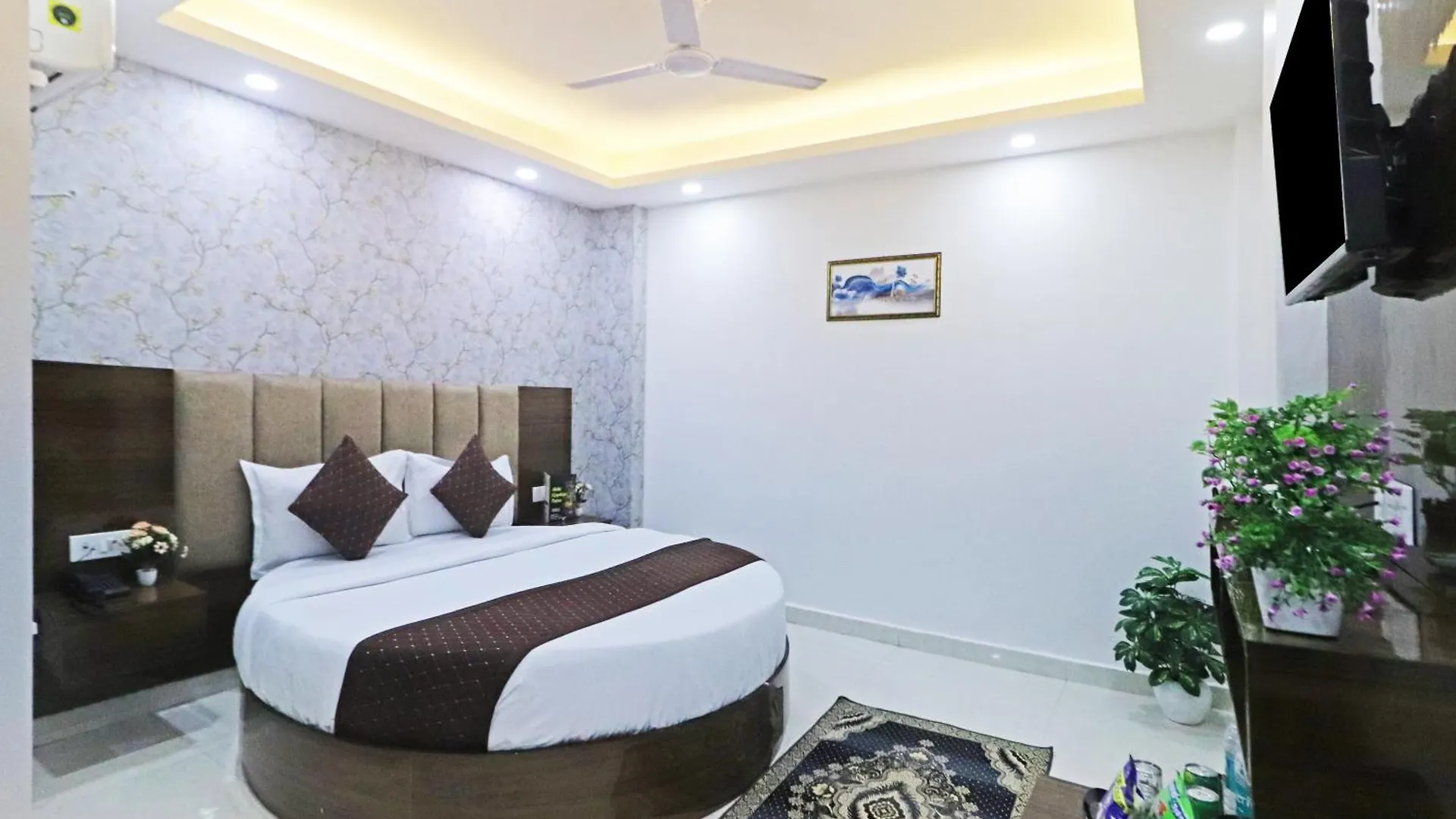 Hotel Airport Tulip Suites Near Delhi Airport New Delhi